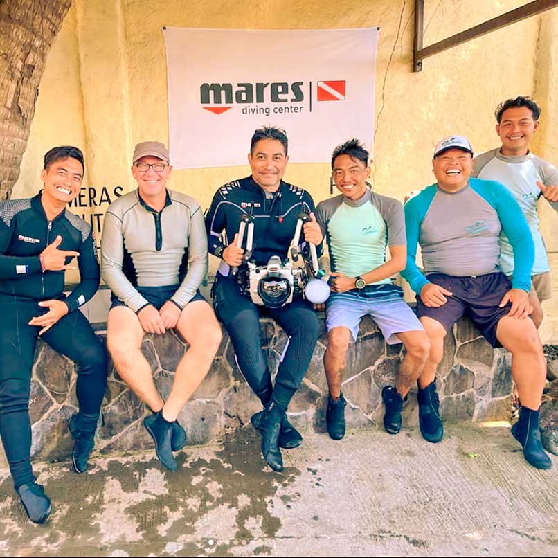 Taucher im Bali Villa Dive Resort.